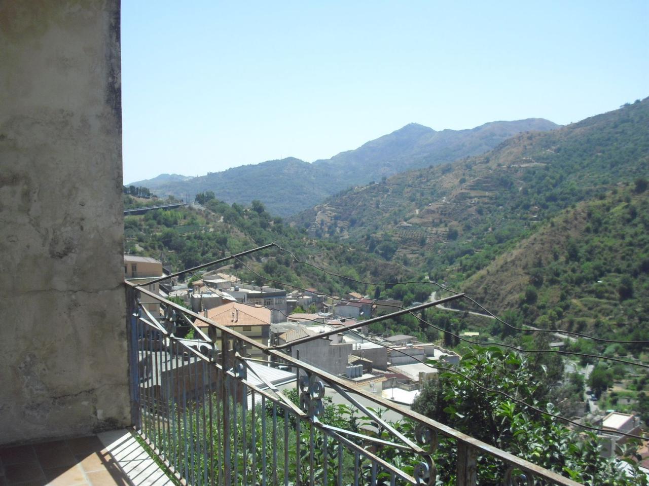 Venta Cuatro habitaciones, Antillo foto