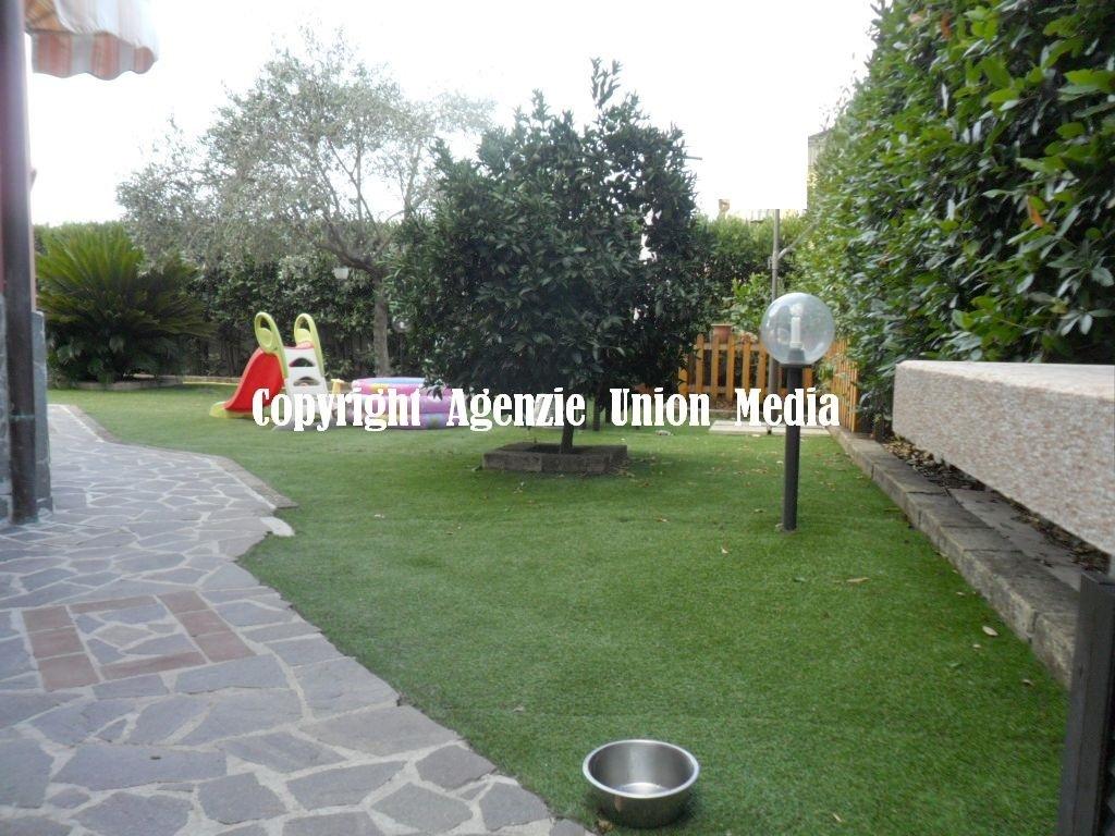 Vendita Quadrivani, Luni Vendita Quadrivani, Luni foto