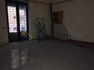 Affitto 1 vetrina, Caserta