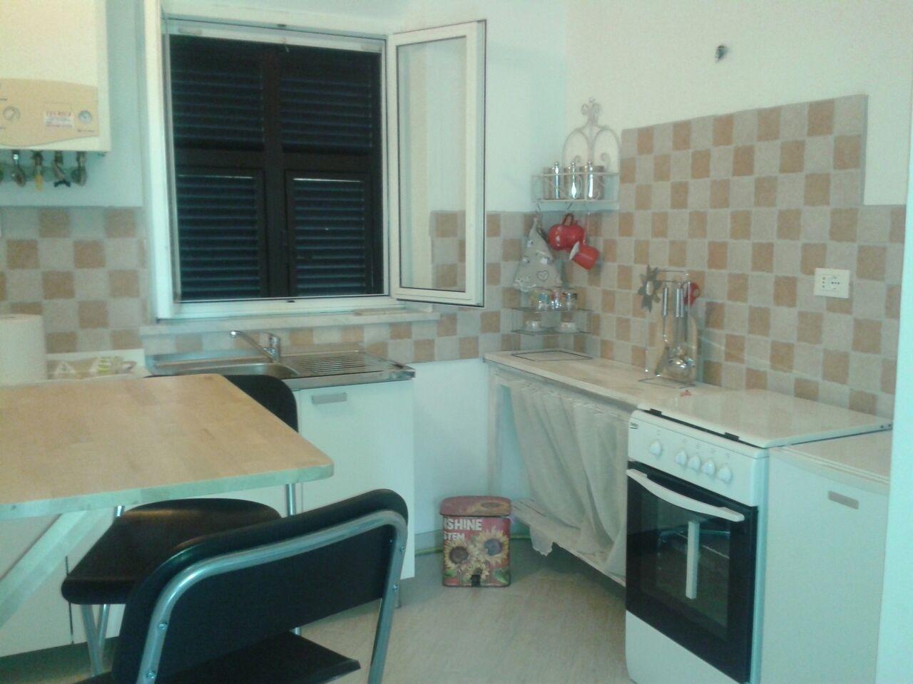 Vendita Bivani, Luni foto