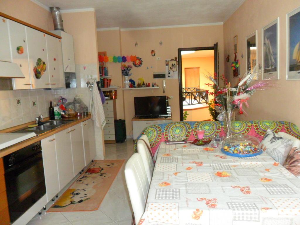 Vendita Bivani, Luni foto