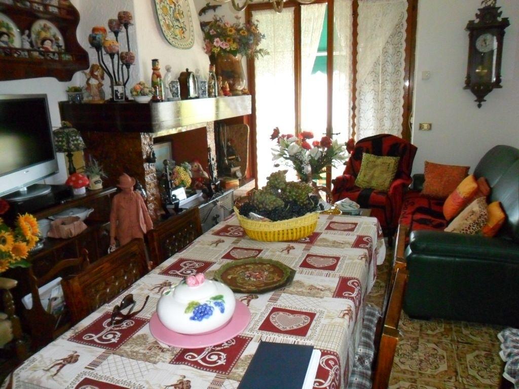 Vendita Trivani, Luni foto
