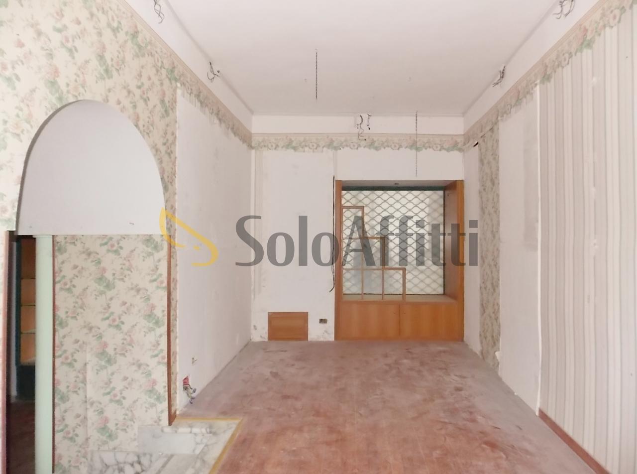 Affitto 2 vetrine, Catanzaro foto