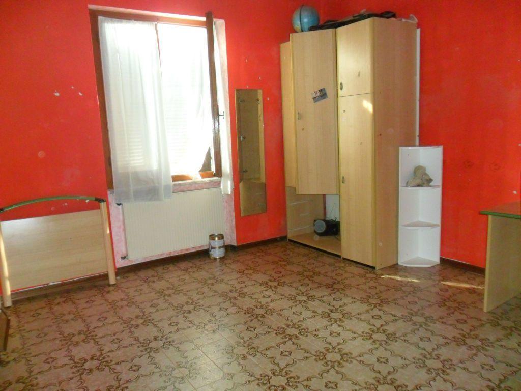 Vendita Pentavani, Luni foto