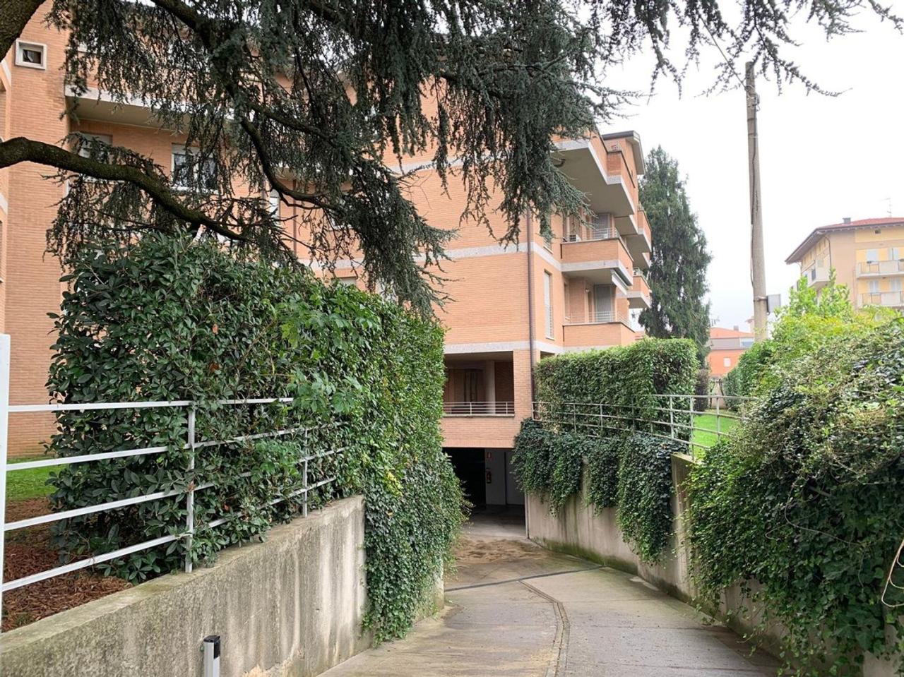 Vendita Garage e posti auto, Meda foto