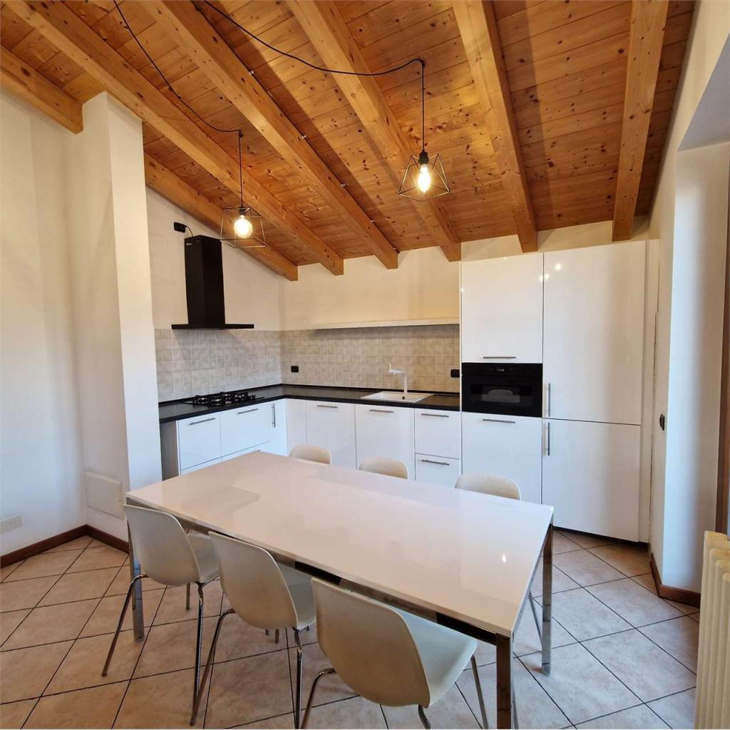 Affitto affitto, Cermenate foto