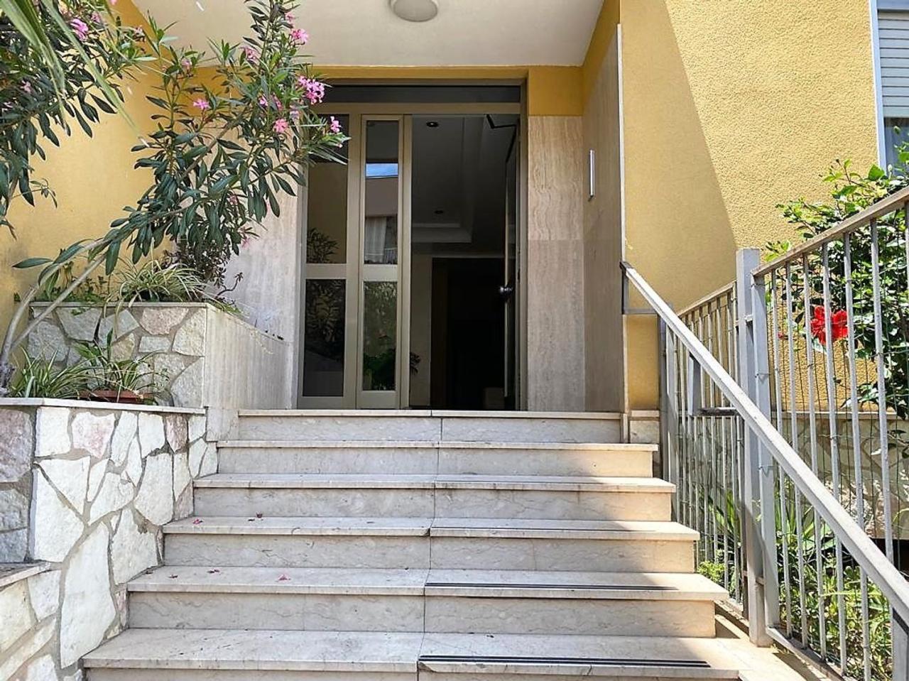 Vendita Pentavani, Palermo Vendita Pentavani, Palermo foto