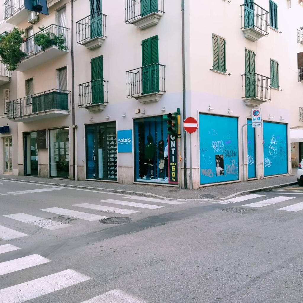 Vendita Locale commerciale, San Benedetto del Tronto foto