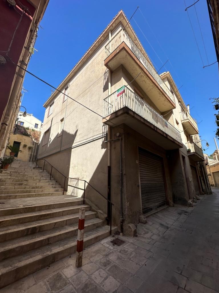 Vendita Quadrivani, Modica foto