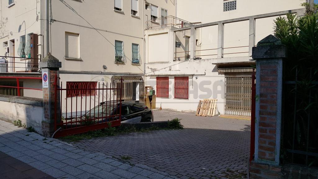 Vendita Trivani, Bondeno foto