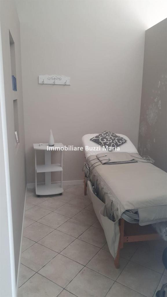 Venta Centro Estetico - Solarium - Benessere, Cuggiono foto