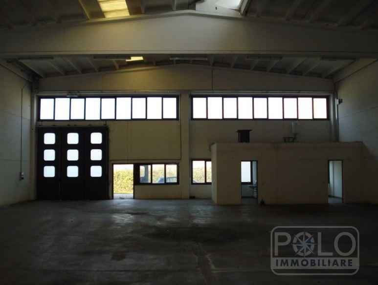 Venta Locales comerciales, Mantova foto