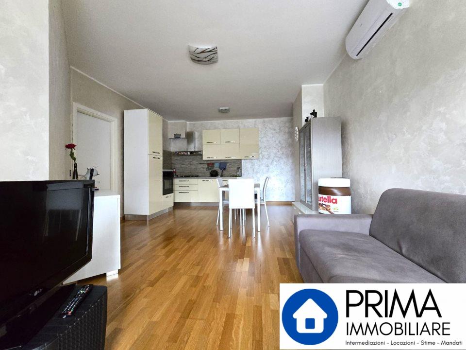 Venta Cuatro habitaciones, Terni foto