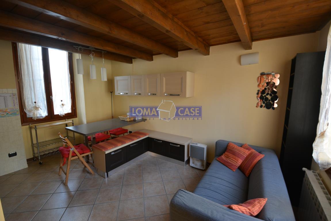 Renta Appartamento, Lomagna foto