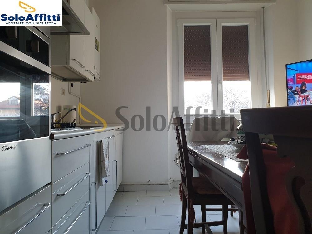Renta Dos habitaciones, Cusano Milanino foto