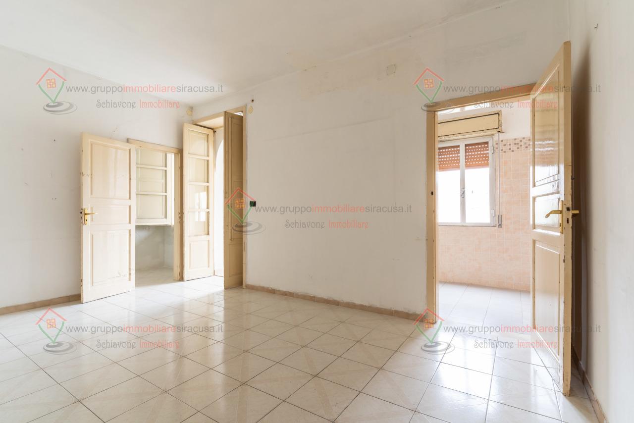 Venta Dos habitaciones, Siracusa foto