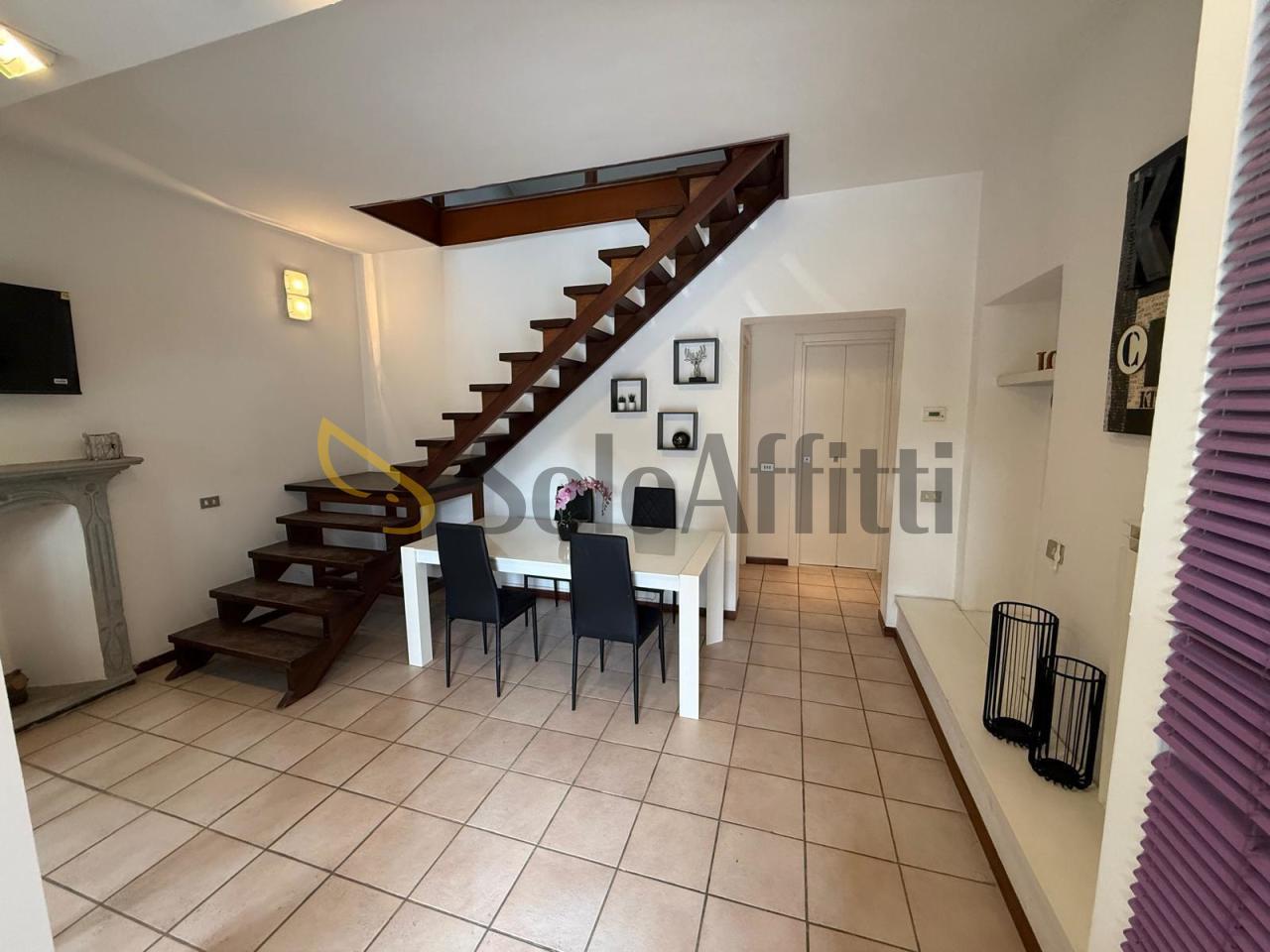 Renta Trivani, Novara foto