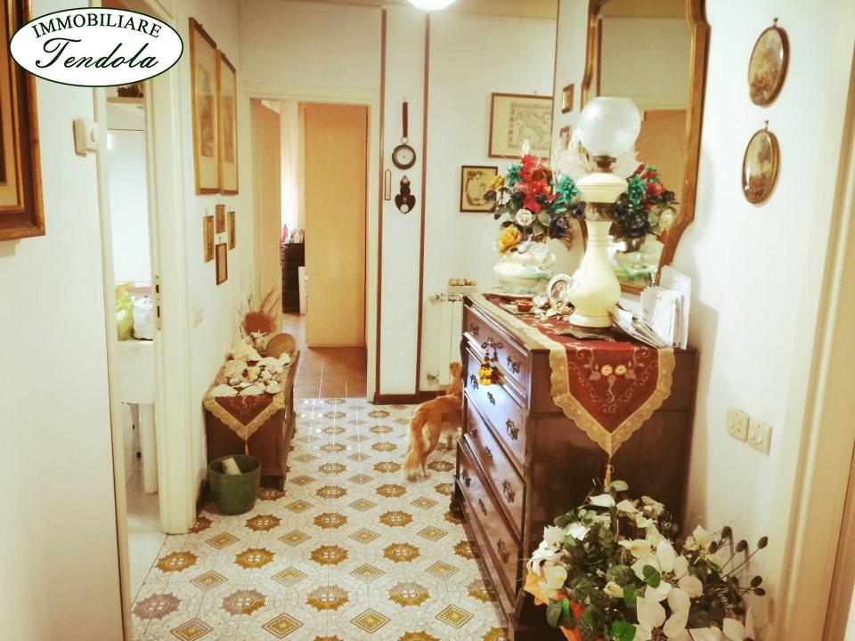 Venta Pentavani, Carrara foto