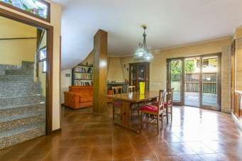 Vendita Villa trifamiliare, Guidonia Montecelio