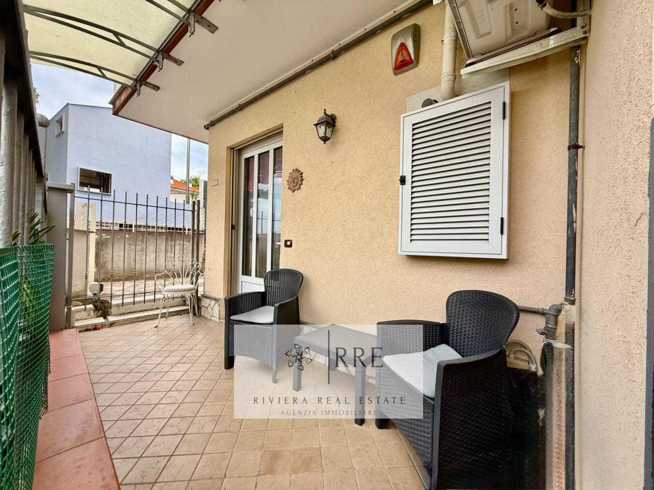 Venta Appartamento, Loano foto