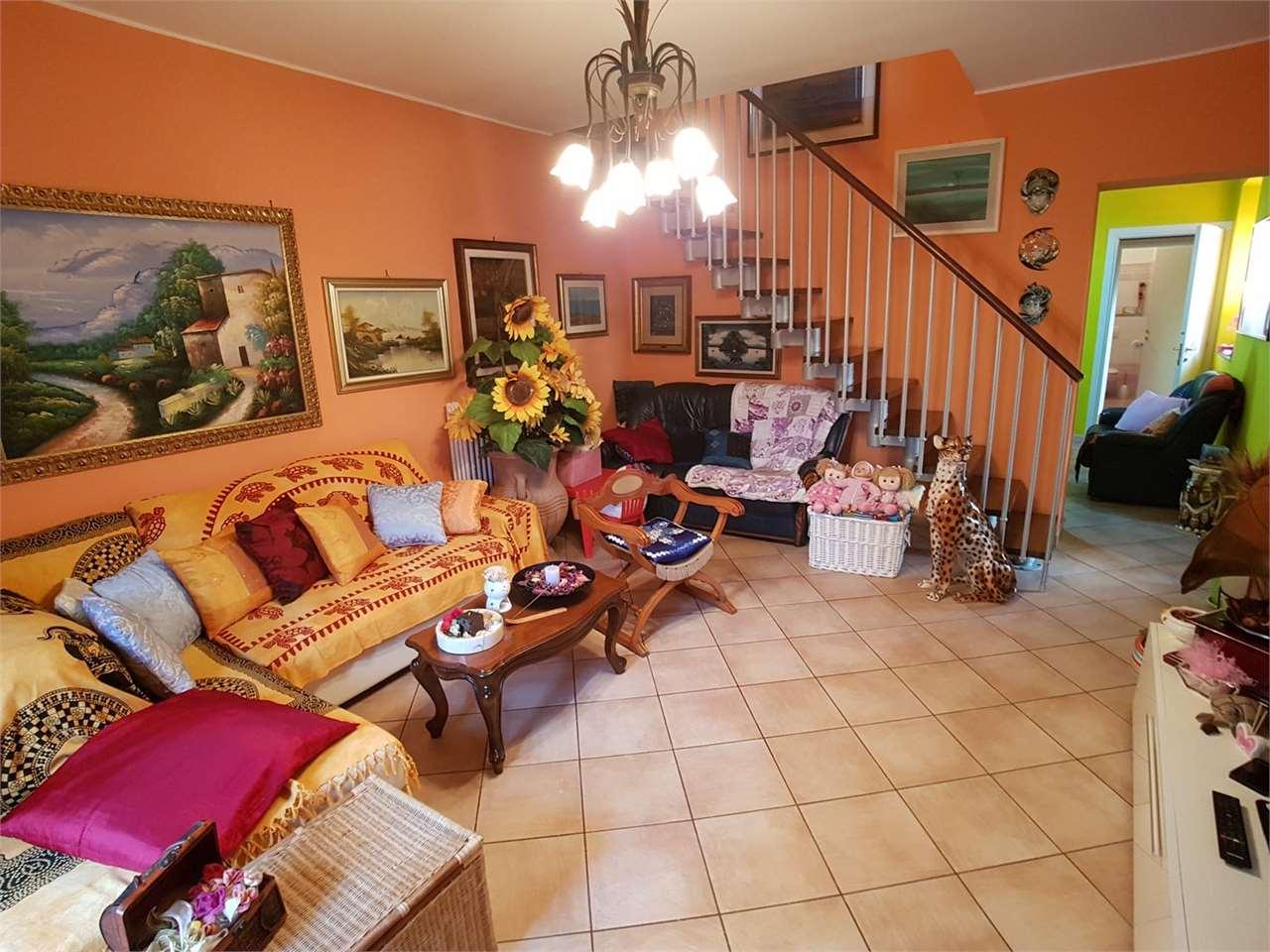 Vendita vendita, Cantu foto