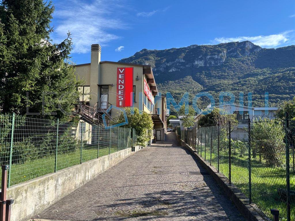 Venta Capannone, Lecco foto