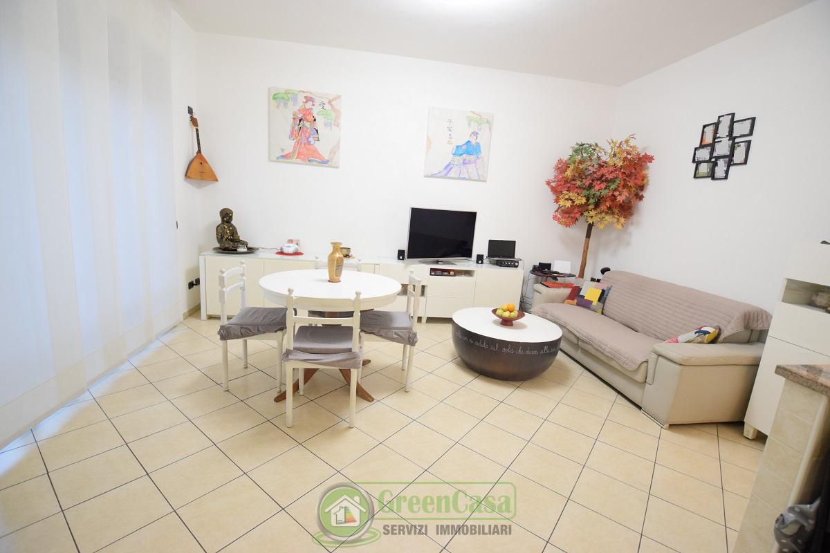 Verkauf Zwei zimmer, Monza foto