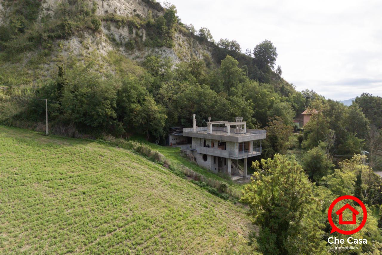 Vendita Quadrivani, Roncofreddo foto