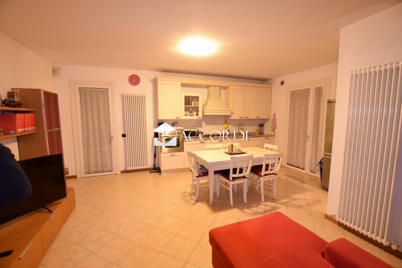 Verkauf Vier zimmer, Asolo foto