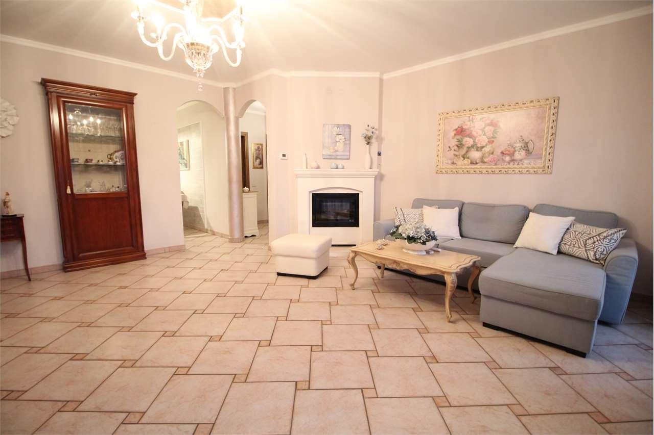 Vendita vendita, Vallefoglia Vendita vendita, Vallefoglia foto