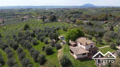 Vendita Esavani, Fara in Sabina Vendita Esavani, Fara in Sabina