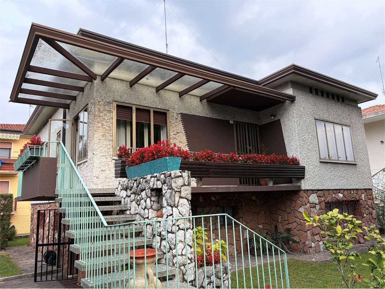 Vendita vendita, Sacile Vendita vendita, Sacile foto