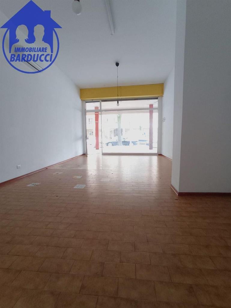 Vendita Negozio, Bellaria-Igea Marina foto