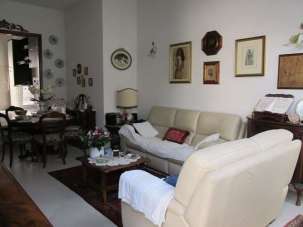 Vendita vendita, Luni Vendita vendita, Luni