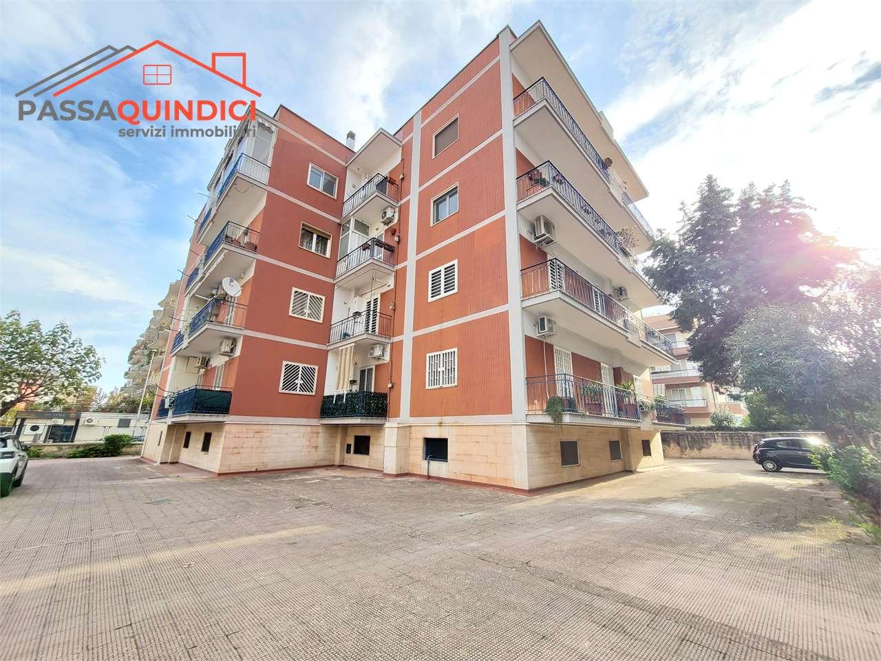 Verkauf vendita, Bari foto