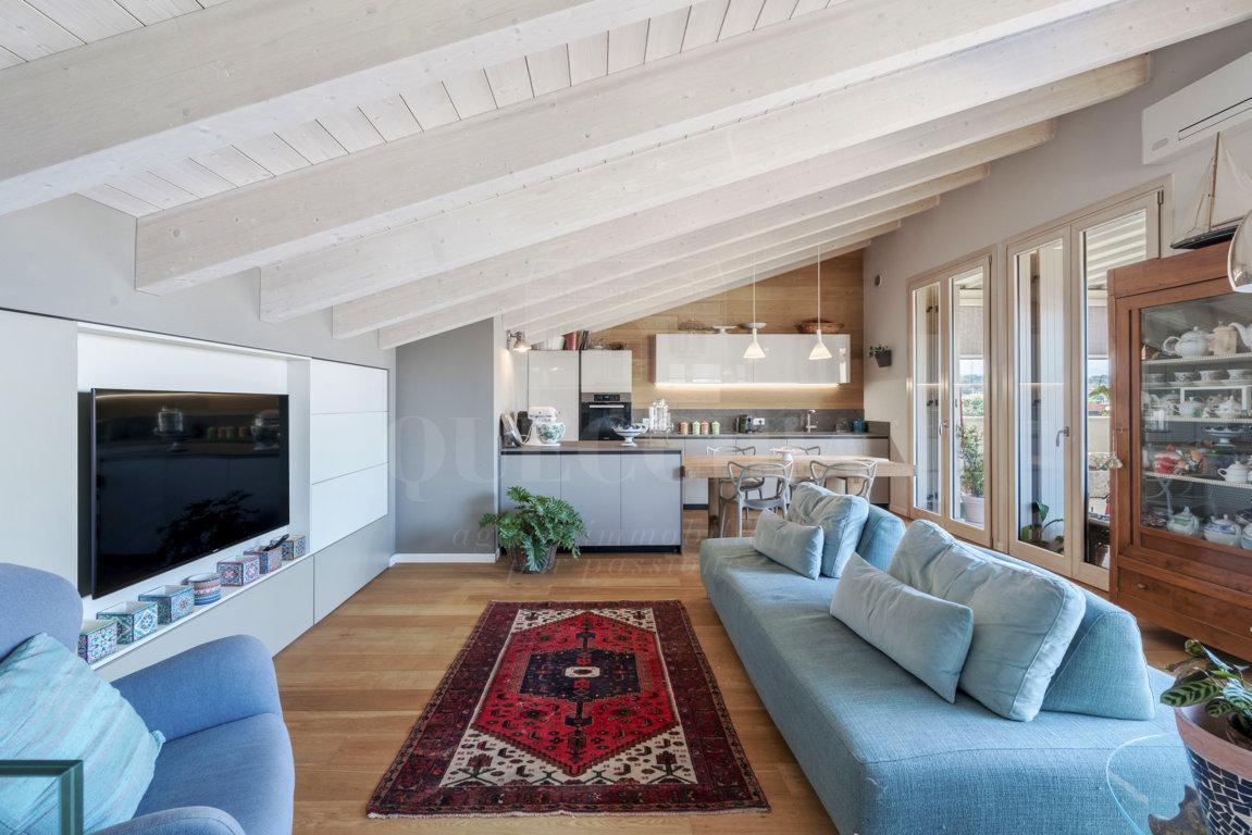 Vendita Pentavani, Desenzano del Garda Vendita Pentavani, Desenzano del Garda foto