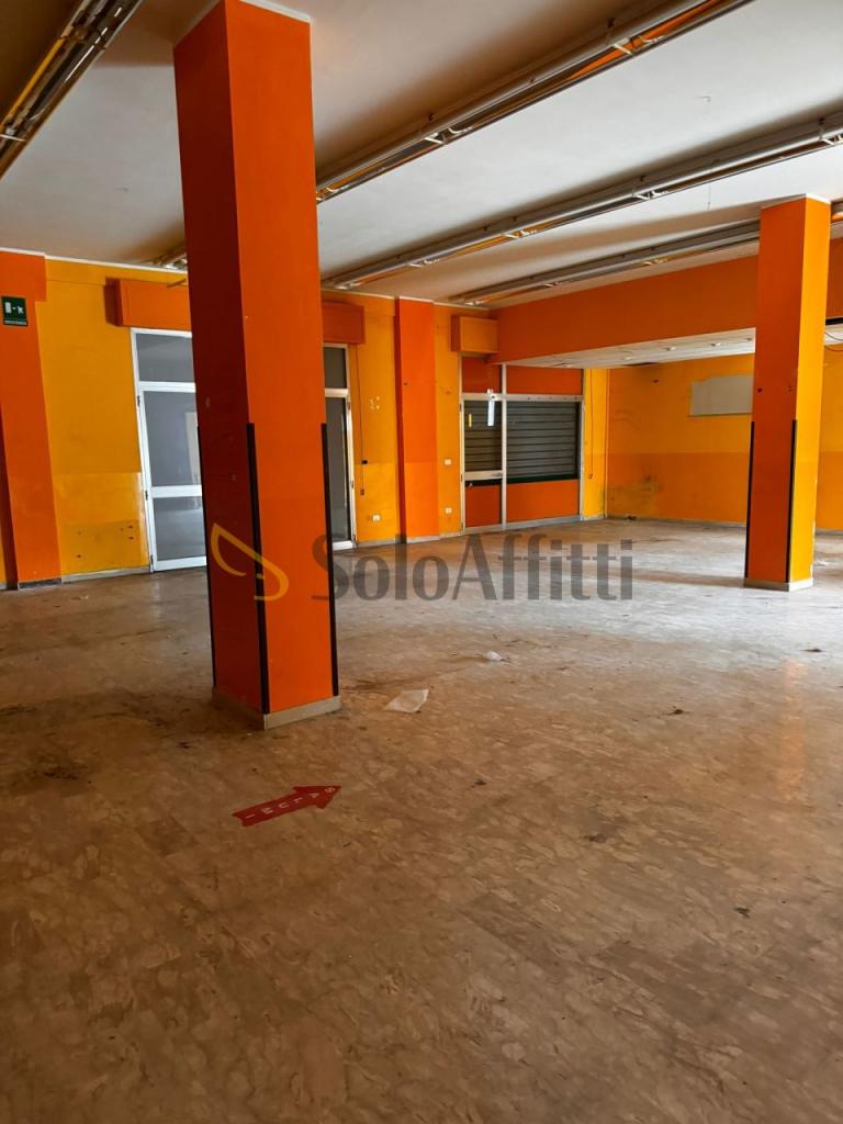 Affitto Oltre 5 vetrine, San Giovanni Teatino foto