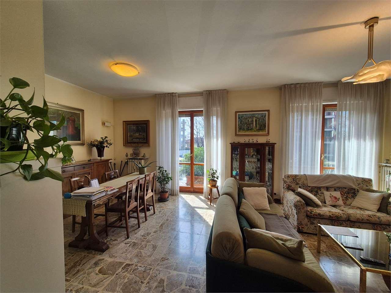 Vendita vendita, Cantu Vendita vendita, Cantu foto