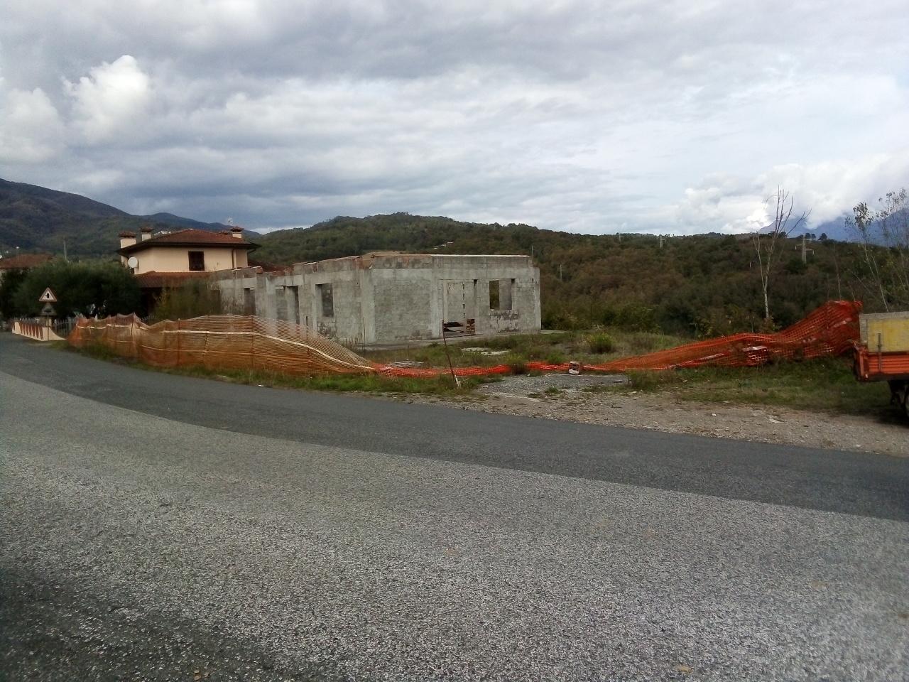 Vendita Quadrivani, Aulla foto