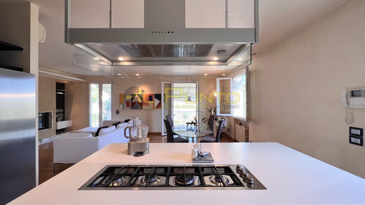 Vendita Quadrivani, Sanremo foto