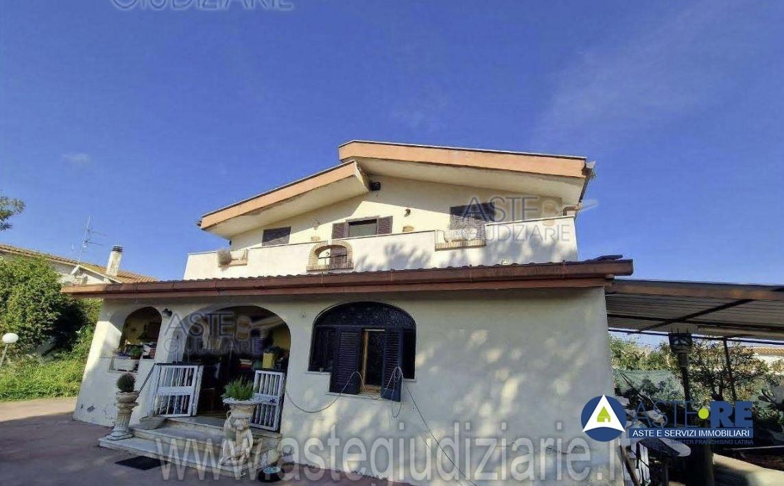 Vendita Pentavani, Aprilia Vendita Pentavani, Aprilia foto