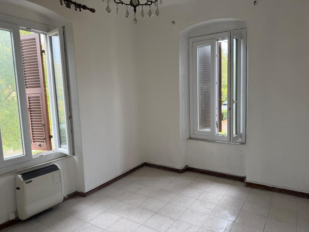 Vendita Eptavani, Sarzana Vendita Eptavani, Sarzana foto