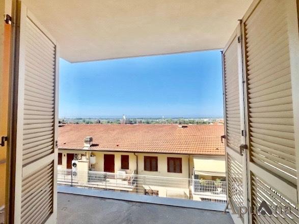 Vendita Appartamento, Massa foto