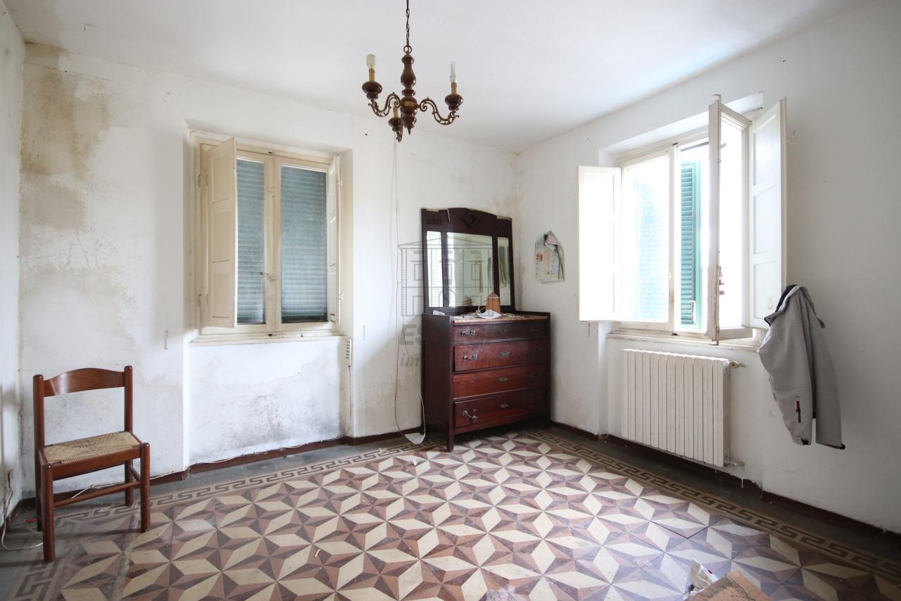 Vendita Pentavani, Lucca foto