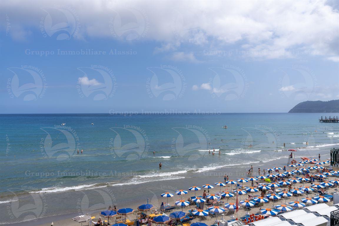 Vendita Quadrivani, Alassio foto