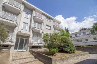 Verkauf Vier zimmer, Lecco