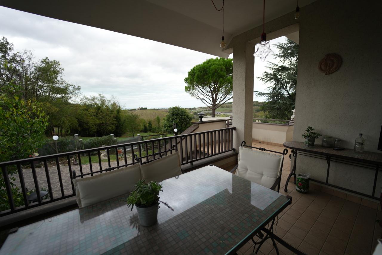 Venta Multivani, Coriano foto