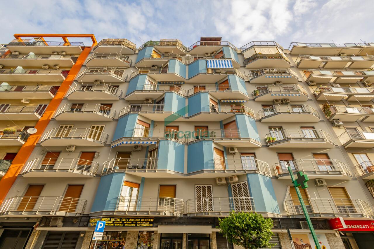 Venta Cuatro habitaciones, Bari foto