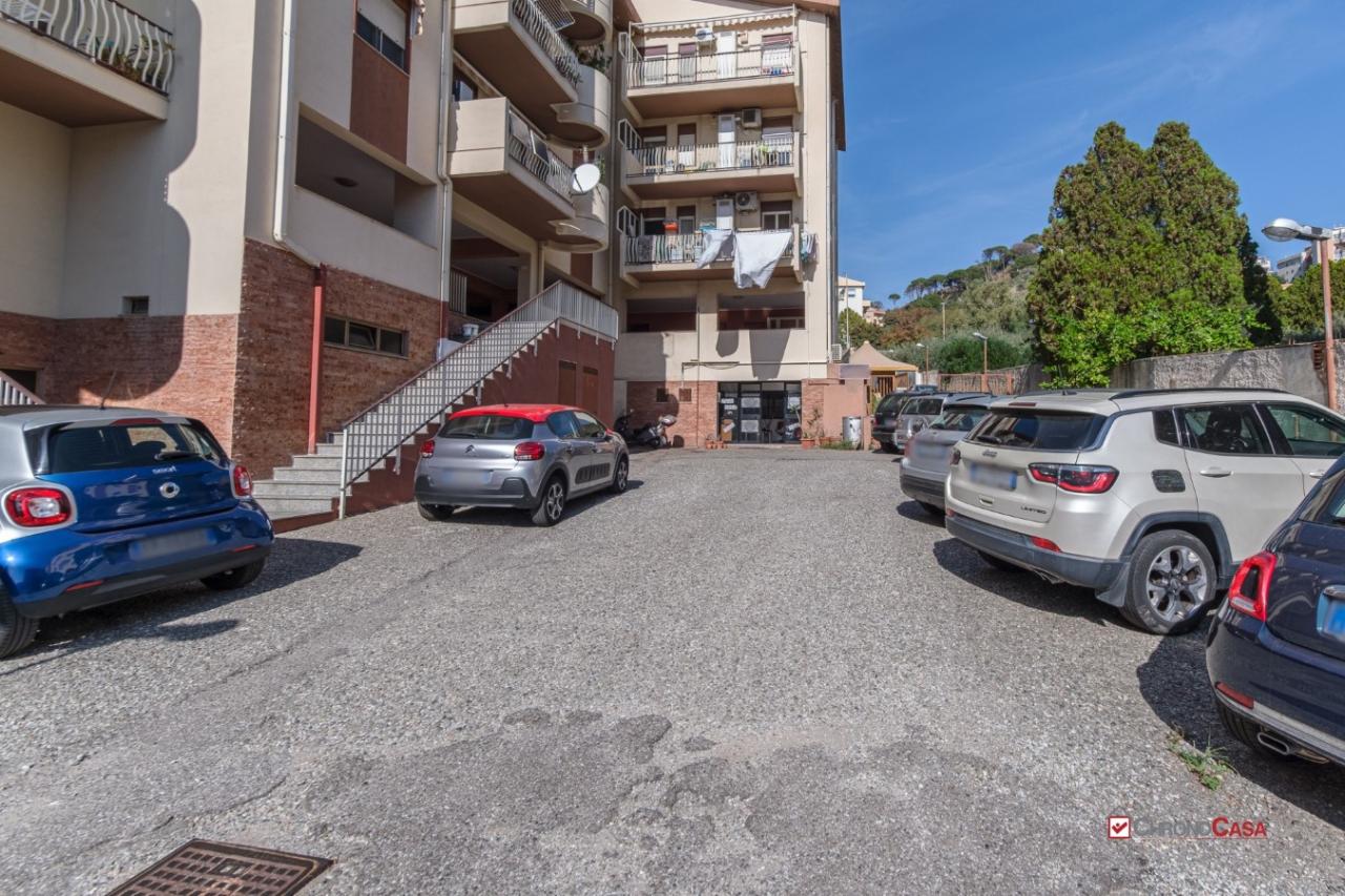 Verkauf Esavani, Messina foto