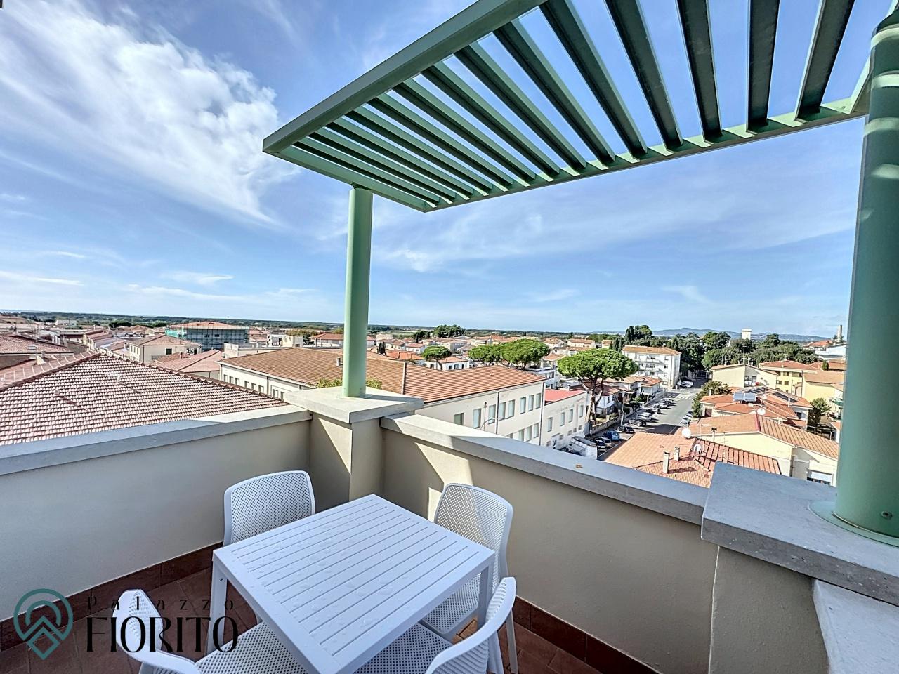 Verkauf Ville, Cecina foto